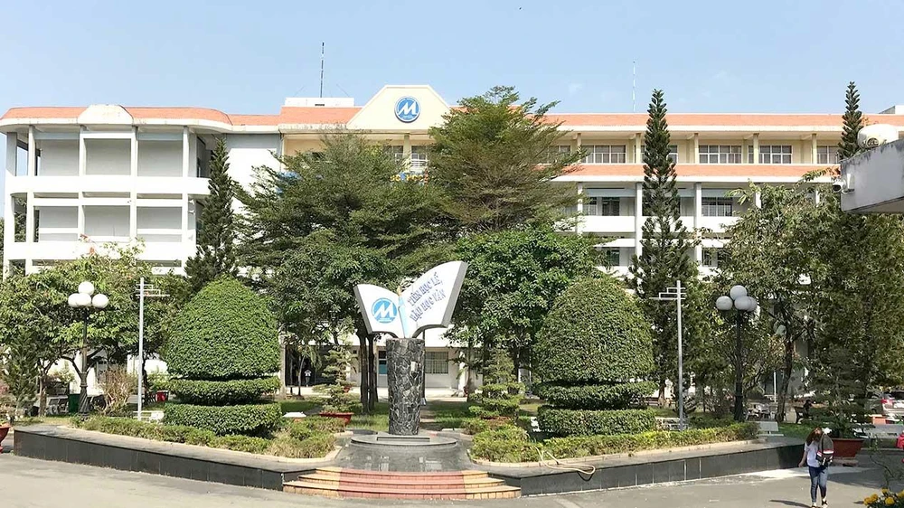 Trường CĐ Tài chính Hải quan sáp nhập với Trường ĐH Tài chính Marketing TPHCM vào giữa năm 2018