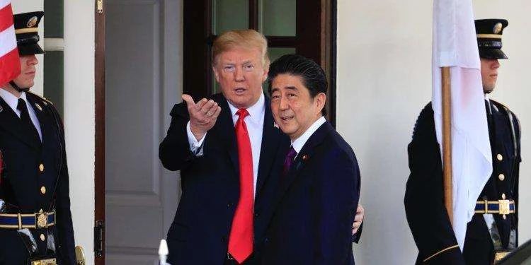 Thủ tướng Nhật Bản Shinzo Abe và Tổng thống Trump. Nguồn: AP
