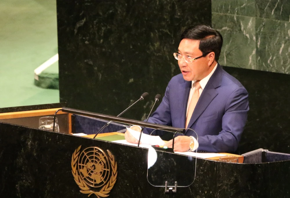Phó Thủ tướng, Bộ trưởng Ngoại giao Phạm Bình Minh phát biểu tại phiên thảo luận cấp cao Khóa 74 Đại hội đồng Liên Hợp Quốc. Ảnh: VGP
