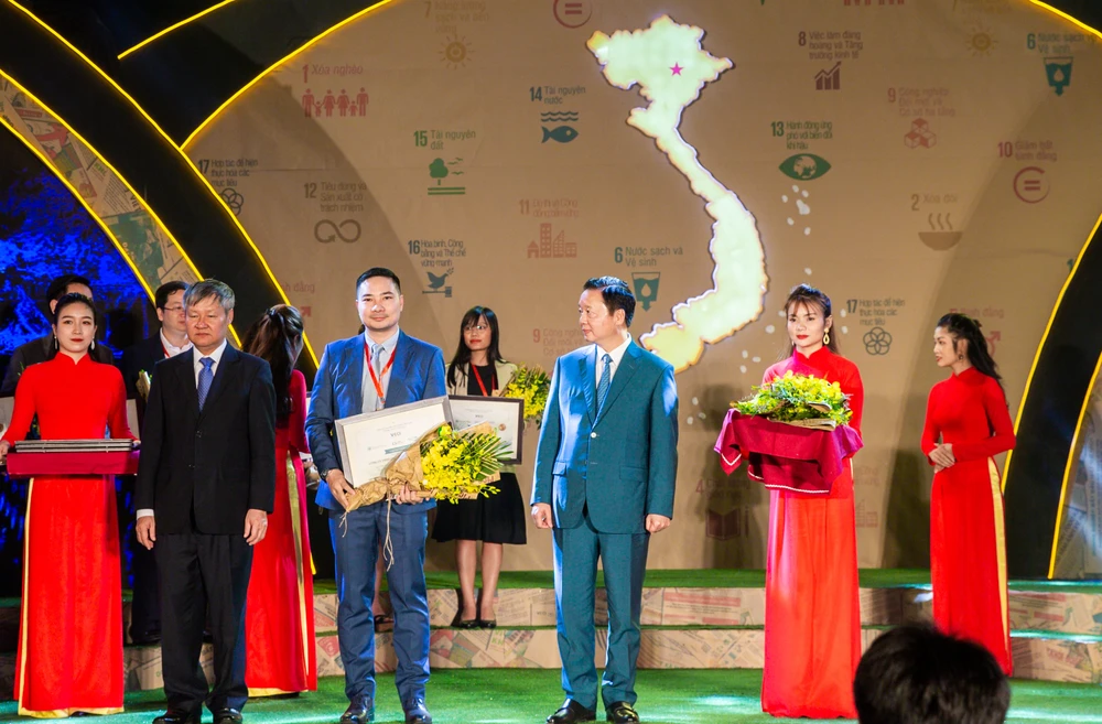 Unilever Việt Nam vừa được vinh danh “Top 10 Doanh nghiệp bền vững nhất Việt Nam 2019”