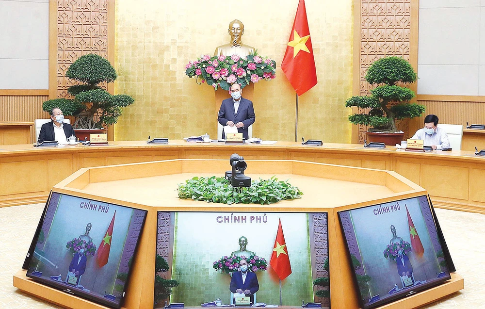 Thủ tướng Nguyễn Xuân Phúc phát biểu kết luận cuộc họp. Ảnh: TTXVN