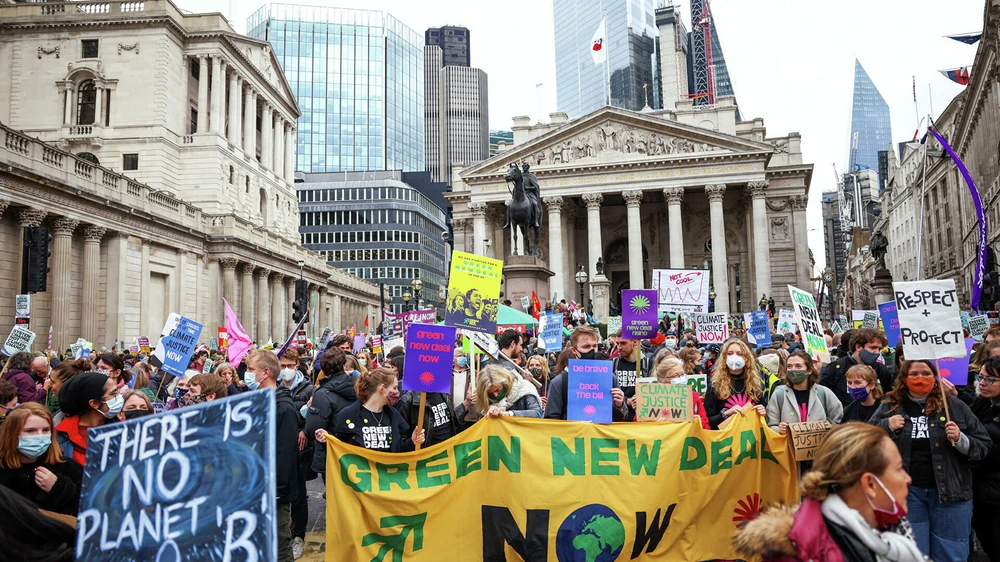 Tuần hành kêu gọi chống biến đổi khí hậu tại London tháng 11-2021