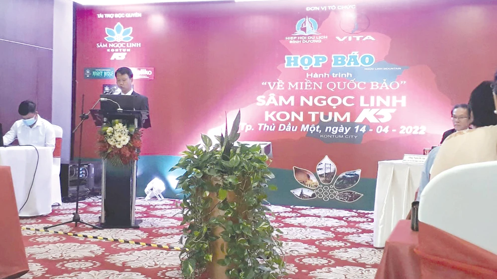 Ông Trần Tuấn Hùng - Chủ tịch Hiệp hội Du lịch Bình Dương phát biểu tại buổi họp báo