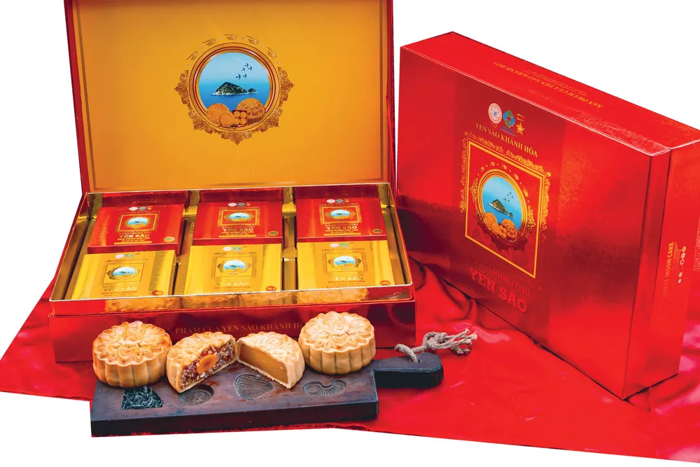 Bánh trung thu moon cake hộp 4 cái thơm ngon Bánh trung thu moon cake hộp 4 cái thơm ngon