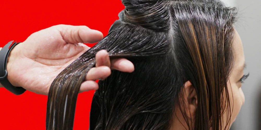 Thuốc duỗi tóc có thể tăng nguy cơ ung thư tử cung