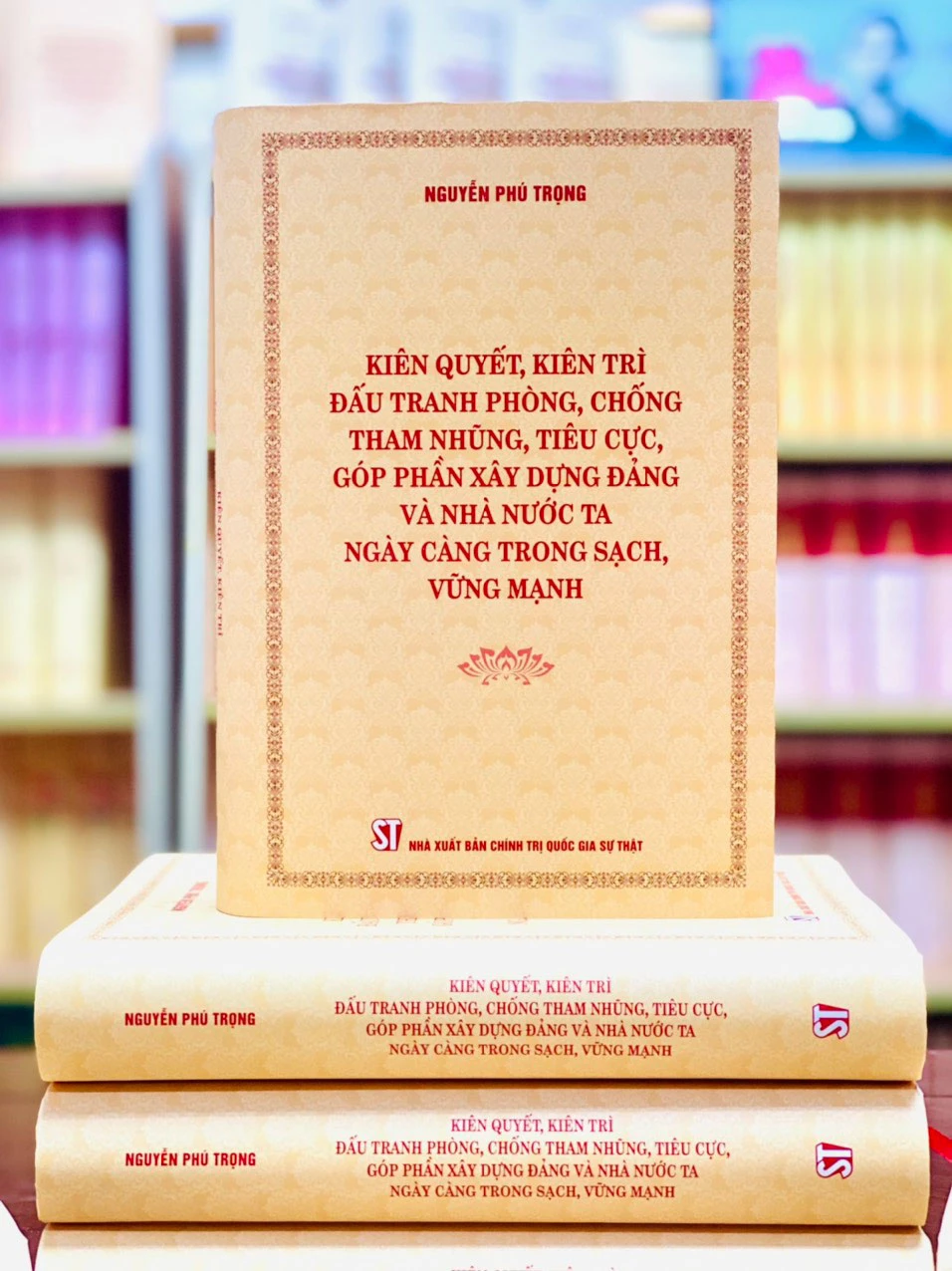 Bìa sách của Tổng Bí thư Nguyễn Phú Trọng