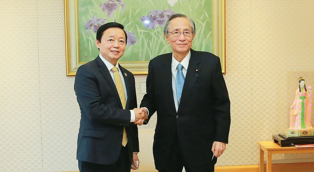 Phó Thủ tướng Trần Hồng Hà hội kiến Chủ tịch Hạ viện Nhật Bản Hiroyuki Hosoda. Ảnh: TTXVN