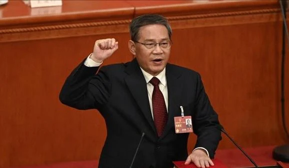 Ông Lý Cường tuyên thệ nhậm chức Thủ tướng Trung Quốc tại phiên họp toàn thể lần thứ 4 Kỳ họp thứ nhất Đại hội Đại biểu Nhân dân Toàn Quốc (Nhân Đại, tức Quốc hội Trung Quốc) khóa XIV ở Bắc Kinh ngày 11-3-2023. Ảnh: TTXVN