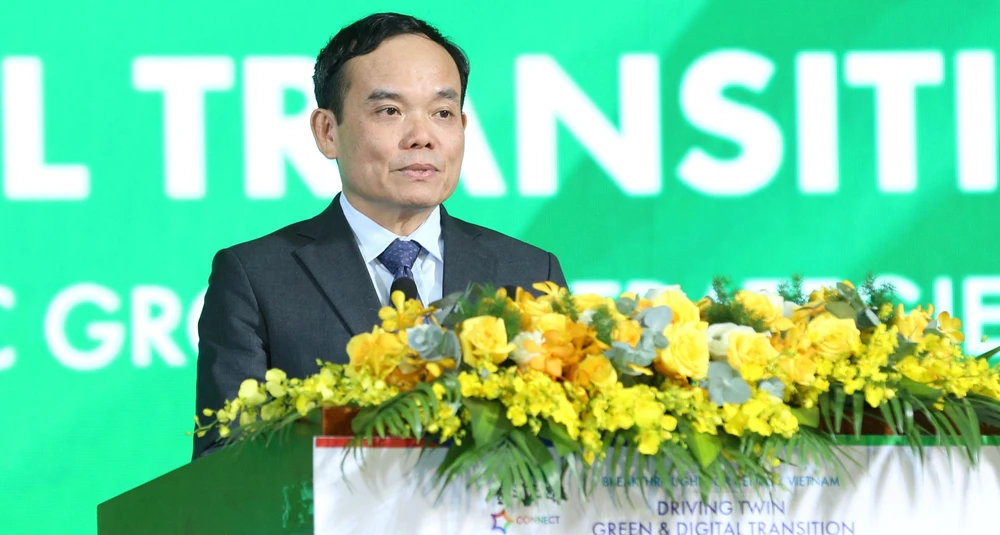 Phó Thủ tướng Chính phủ Trần Lưu Quang phát biểu chỉ đạo tại Diễn đàn Nhịp cầu phát triển Việt Nam (Vietnam Connect Forum) năm 2023. Ảnh: XUÂN QUỲNH