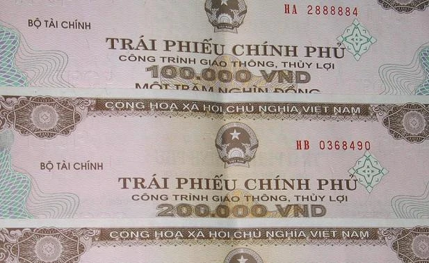 Lãi suất huy động trái phiếu Chính phủ tiếp tục giảm