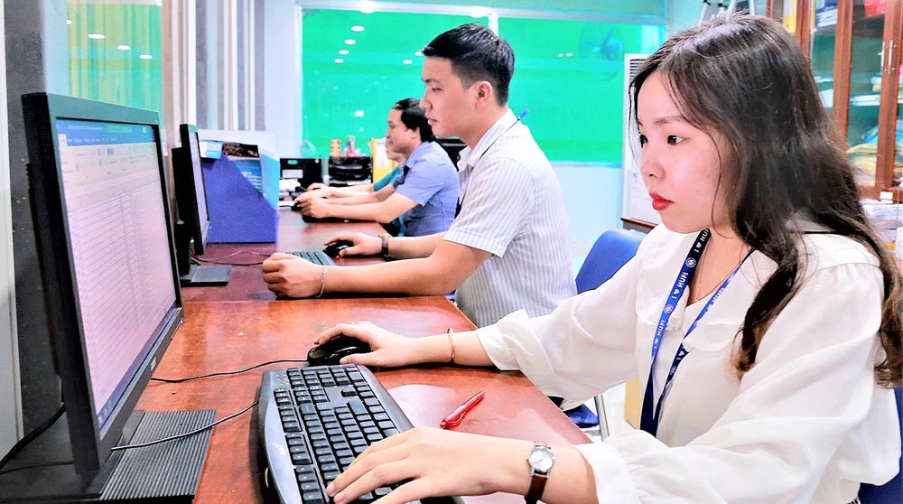 Cán bộ kỹ thuật Trường ĐH Công thương TPHCM tham gia tập huấn trực tuyến công tác lọc ảo