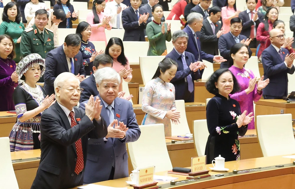 Tổng Bí thư Nguyễn Phú Trọng và các đại biểu dự phiên bế mạc, sáng 29-11. Ảnh: QUANG PHÚC