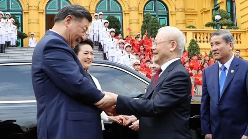Tổng Bí thư Nguyễn Phú Trọng và Phu nhân chủ trì Lễ đón Tổng Bí thư, Chủ tịch Trung Quốc Tập Cận Bình và Phu nhân. Ảnh: TTXVN