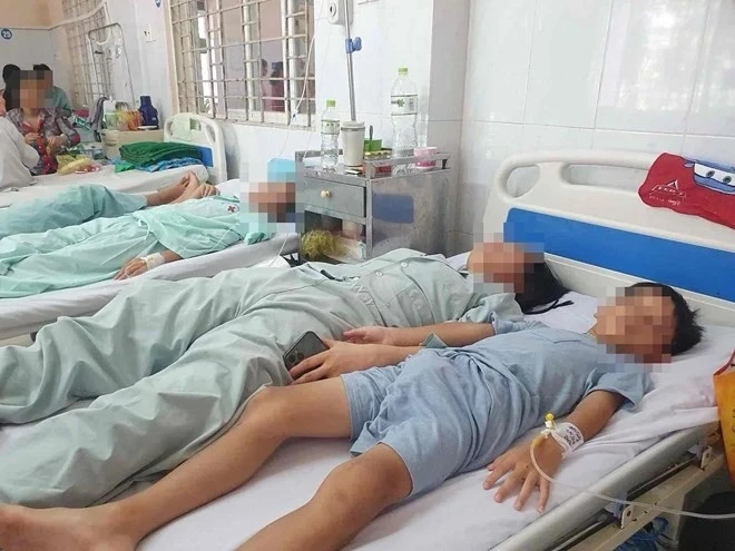 Bệnh nhân nghi bị ngộ độc do ăn bánh mì ở Đồng Nai