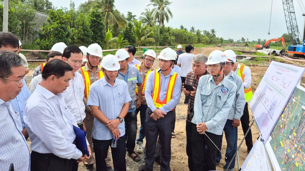 Sóc Trăng: Xử lý nghiêm các nhà thầu chậm tiến độ