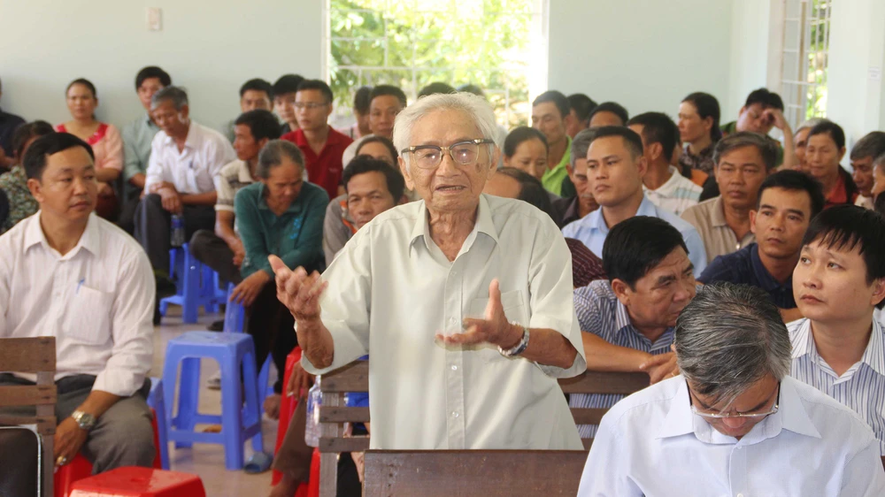Người dân xã Canh Vinh và Canh Hiển kiến nghị những bức xúc lên lãnh đạo UBND tỉnh Bình Định
