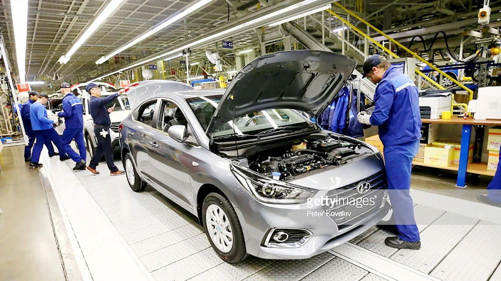 Một dây chuyền sản xuất ô tô Hyundai tại Nga
