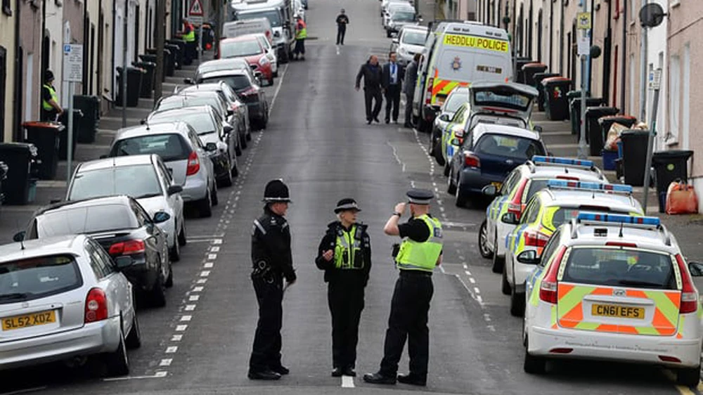 Cảnh sát Anh bắt giữ nghi can thứ 6 vụ đánh bom tàu điện ngầm ở London
