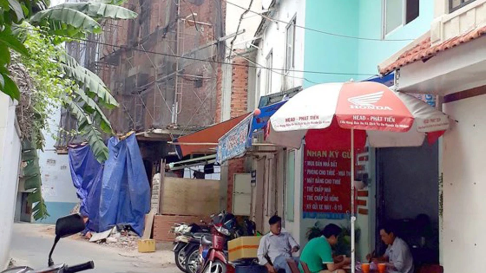 Căn nhà số 30/59 bị người dân tố xây lấn hẻm 46/10 và hẻm 30 đường Nguyễn Cửu Vân