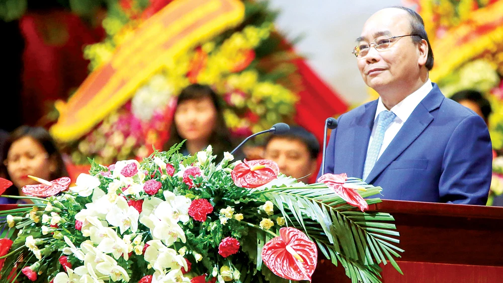 Thủ tướng Nguyễn Xuân Phúc phát biểu tại diễn đàn Công đoàn Việt Nam đồng hành cùng Chính phủ