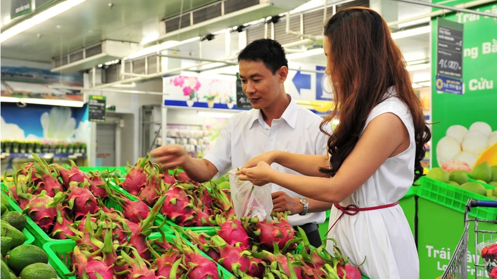 MM Mega Market Việt Nam "giải cứu" hơn 100 tấn thanh long