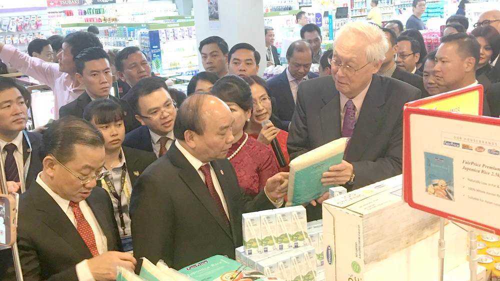 Hàng Việt Nam được tập đoàn NTUC FairPrice bày bán tại hơn 300 cửa hàng, siêu thị tại thị trường Singapore