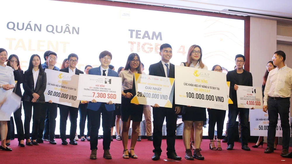 Trao giải thưởng cho các đội đoạt giải cuộc thi Talent Generation 2018
