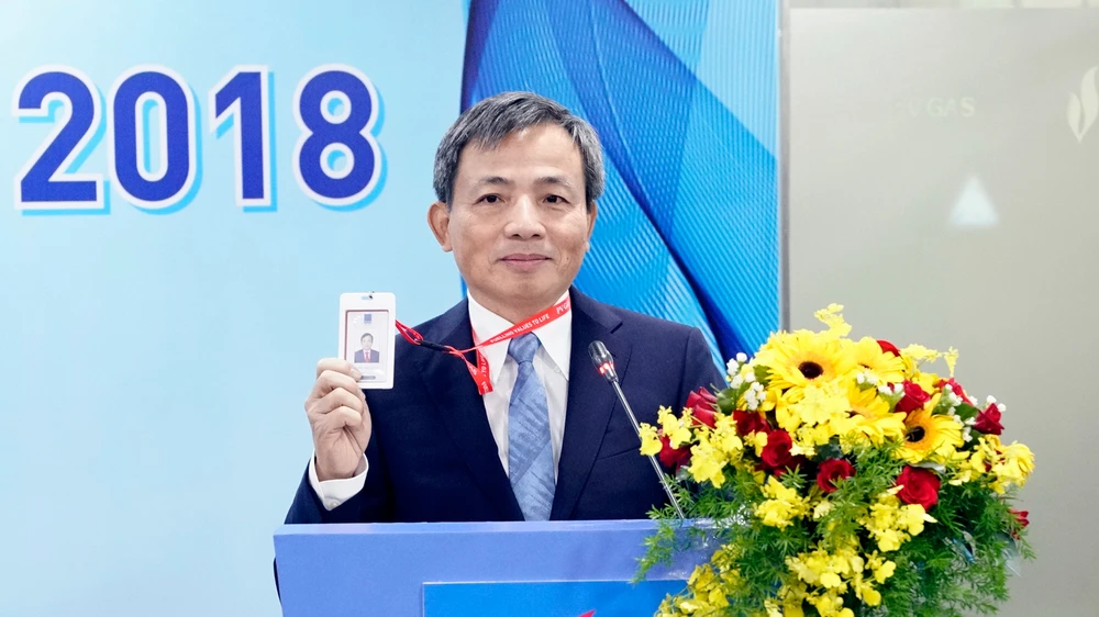 Ông Nguyễn Sinh Khang phát biểu trước đại hội đồng cổ đông PV GAS