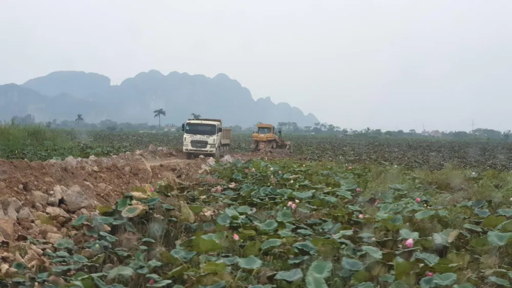 Huyên náo Tam Chúc - Bài 2: Tham vọng khổng lồ? ảnh 1 Huyên náo Tam Chúc - Bài 2: Tham vọng khổng lồ? ảnh 1