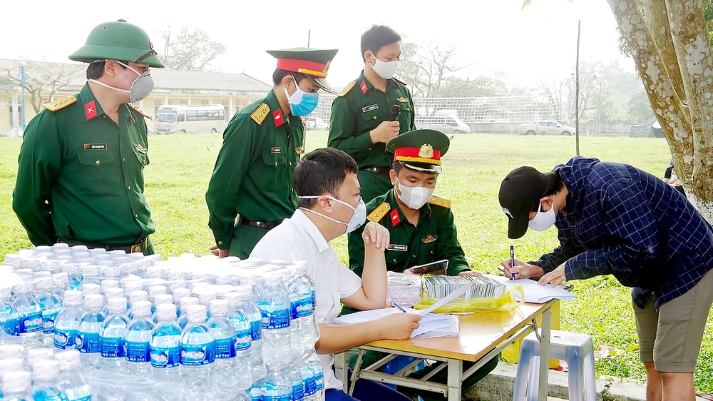 Lực lượng chức năng tỉnh Hà Tĩnh chuẩn bị cho công tác kiểm soát dịch tại các cửa khẩu trên địa bàn