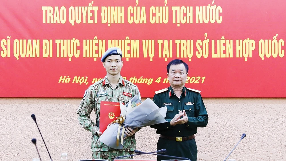 Thiếu tá Nguyễn Phúc Đông là sĩ quan thứ 3 của Việt Nam trúng tuyển vào làm việc tại trụ sở LHQ