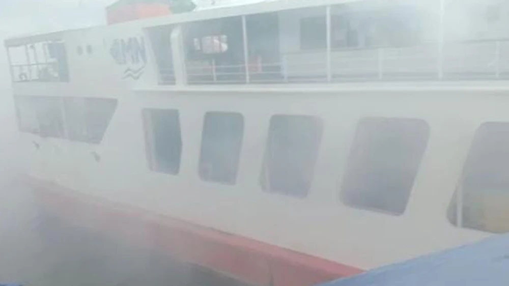 Cháy tàu chở 109 người ngoài khơi Indonesia. Ảnh: fleetmon.com