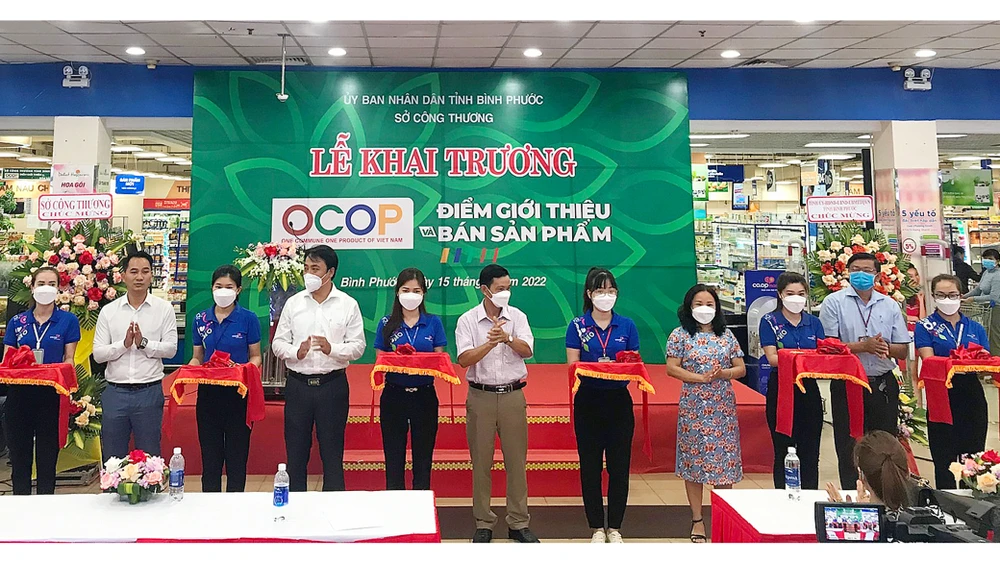  Các sản phẩm OCOP trưng bày tại Co.opmart Đồng Xoài, tỉnh Bình Phước