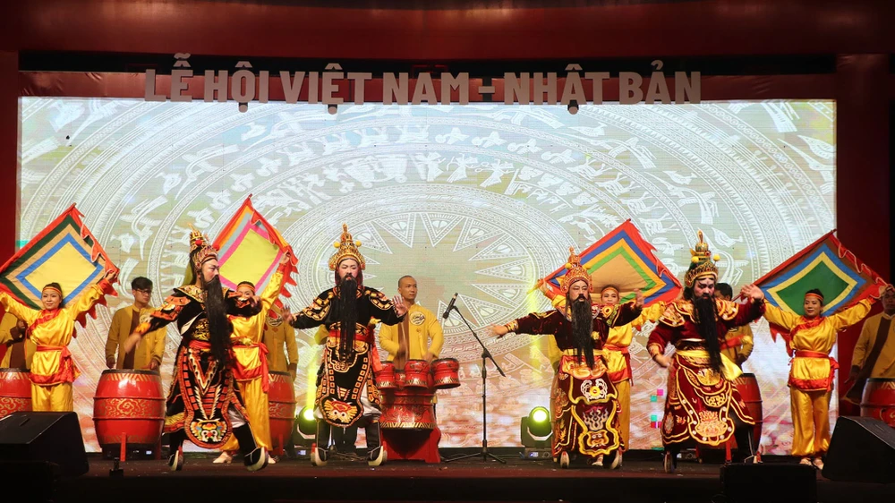 Nhà hát tuồng Nguyễn Hiển Dĩnh biểu diễn trong Lễ hội Việt Nam - Nhật Bản