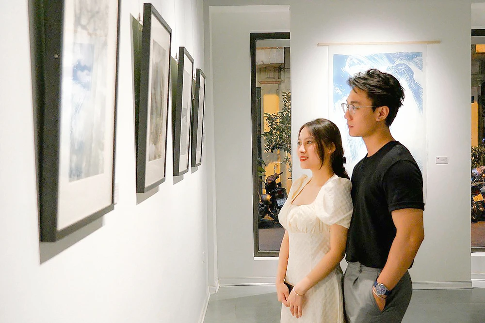 Bộ ảnh “Silver Lining” triển lãm trong khuôn khổ “Photo Hanoi’23 - Biennale”, sự kiện nhiếp ảnh quốc tế đầu tiên tại Việt Nam vào tháng 5 vừa qua Ảnh: NOIRFOTO 