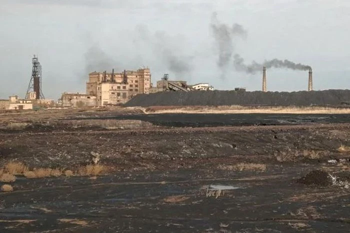 Hiện trường vụ cháy lớn tại mỏ than tỉnh Karagandy (miền Trung Kazakhstan) ngày 28-10. Ảnh: AP