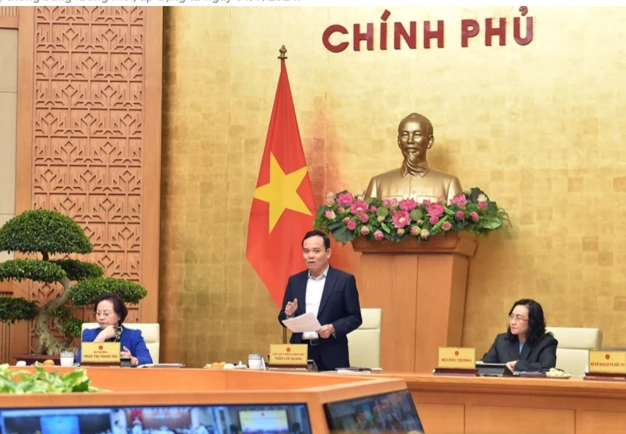 Phó Thủ tướng Trần Lưu Quang phát biểu tại Hội nghị toàn quốc triển khai xây dựng, quản lý vị trí việc làm trong các cơ quan, tổ chức hành chính và đơn vị sự nghiệp công lập, sáng 8-12. Ảnh: VGP