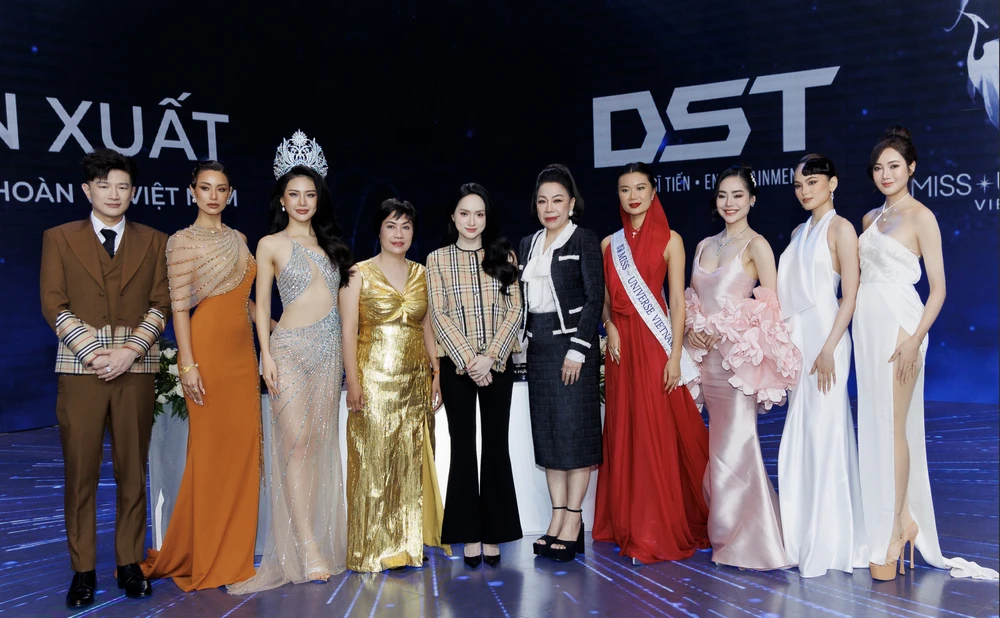 Miss Universe Vietnam công bố nhà sản xuất mới là Dược sĩ Tiến và Hoa hậu Hương Giang 