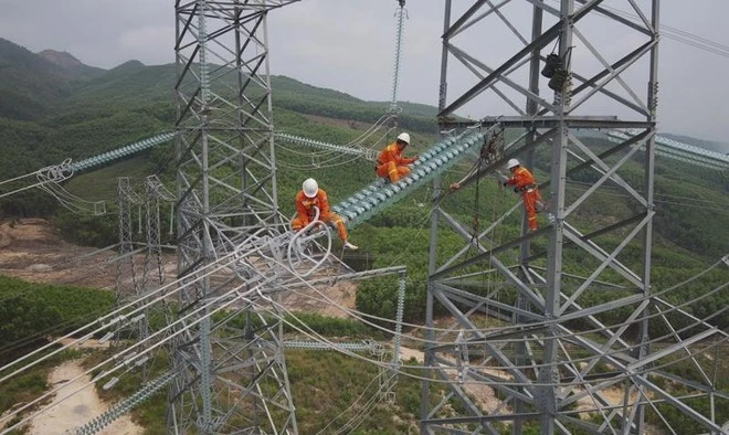 Thủ tướng yêu cầu đường dây 500 kV mạch 3 khai thác chậm nhất vào ngày 30-6