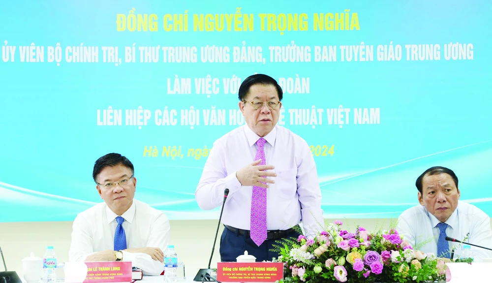 Trưởng Ban Tuyên giáo Trung ương Nguyễn Trọng Nghĩa phát biểu tại buổi làm việc