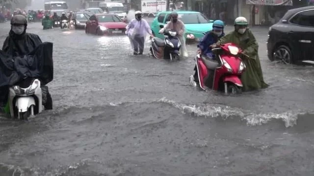 Thời tiết đêm 13-10: Nam Tây Nguyên và Nam bộ có mưa, cục bộ có nơi mưa lớn