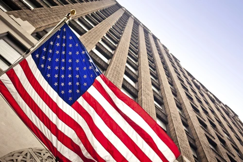 Kinh tế Hoa Kỳ bất ngờ chạm mục tiêu tăng trưởng 3%