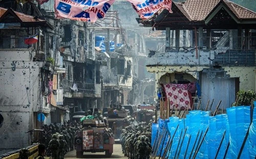 Thành phố Marawi bị thiệt hại nặng nề sau nhiều tháng bị phiến quân Maute chiếm đóng.