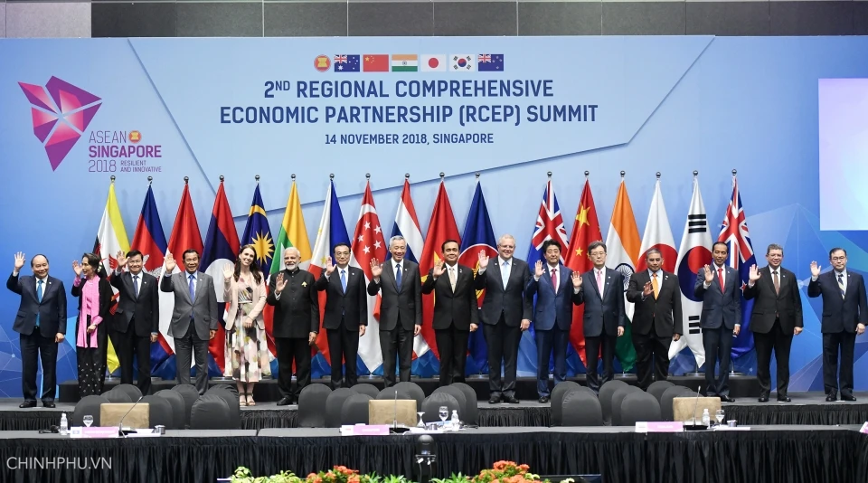 Các nhà lãnh đạo dự Hội nghị Cấp cao lần thứ 2 các nước tham gia đàm phán Hiệp định RCEP.