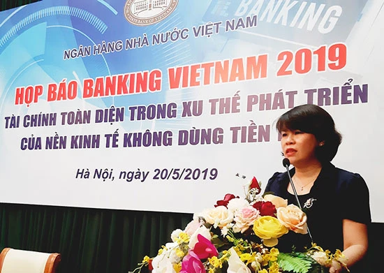 Banking Vietnam 2019 hướng đến không dùng tiền mặt