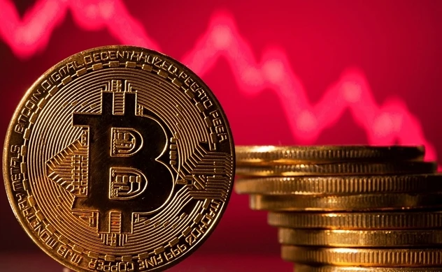 Bitcoin thường được quảng cáo là một sự thay thế tiềm năng cho kim loại truyền thống như một vật lưu trữ giá trị. Ảnh: CNBC. Sự sụt giảm gần đây là một sự đảo ngược so với mức tăng đáng kể bắt đầu vào nửa cuối năm ngoái. 