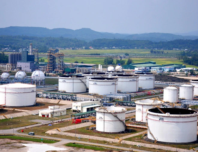 Hiện nhà máy lọc dầu Dung Quất tồn khoảng 200.000m3 sản phẩm xăng dầu.
