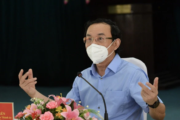 Bí thư Thành ủy TP.HCM Nguyễn Văn Nên phát biểu tại cuộc họp. Ảnh: Tự Trung
