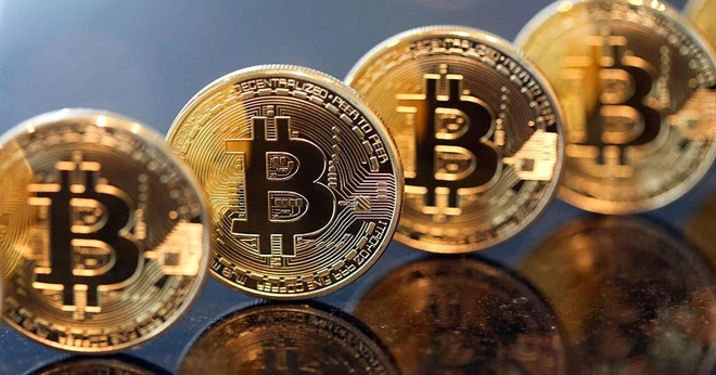 Bitcoin bất ngờ phá đỉnh 3.000 USD lần đầu tiên trong lịch sử