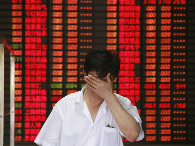 Thị trường chứng khoán Trung Quốc vừa trải qua “thứ 2 đen tối”